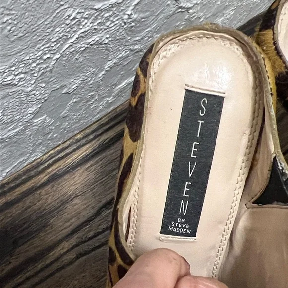 Leopard Print Women's Mules - Picture 2 of 4